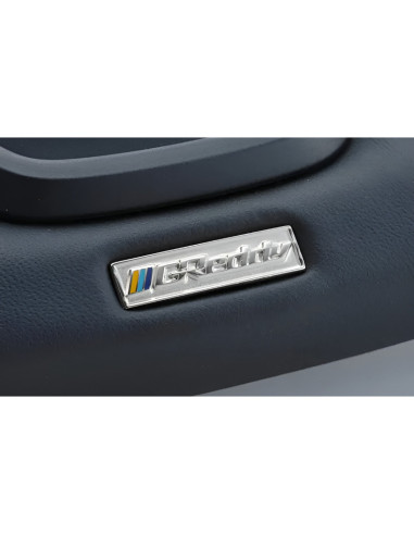 Volante GReddy in carbonio nero con cuciture rosse per Suzuki Swift Sport ZC33S