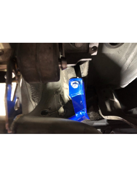 Barra Duomi Posteriore Hardrace Volkswagen Golf MK7 + GTE/GTD/GTI/R