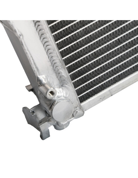 Radiatore in alluminio Cooling Solutions per BMW 335i e 135i (2006-2013)